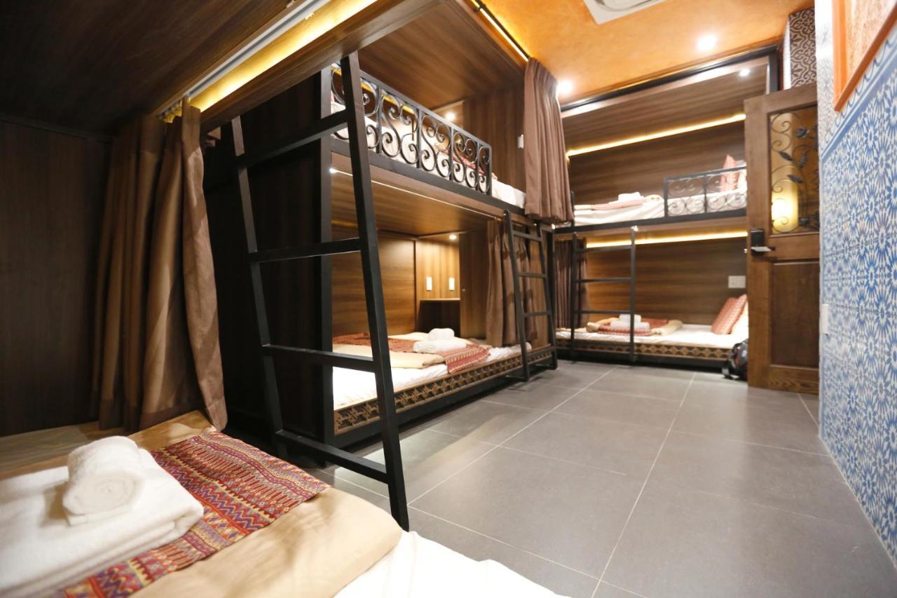 Aquarizon Boutique Hostel & City Bar Хошимін Екстер'єр фото
