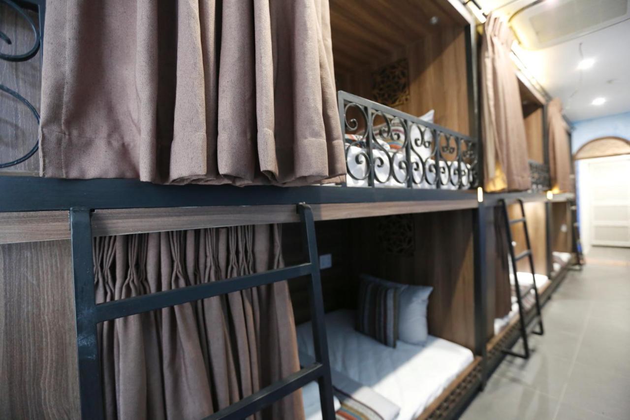 Aquarizon Boutique Hostel & City Bar Хошимін Екстер'єр фото